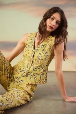 SKIES ARE BLUE Ilona Floral Print Linen Vest* Sleeveless Tops