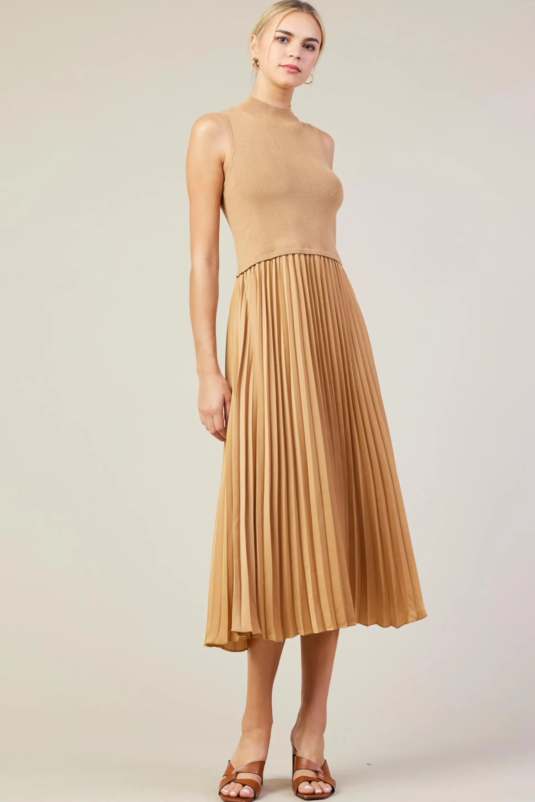 SKIES ARE BLUE Mixed Media Pleated Midi Dress* Midi Dresses