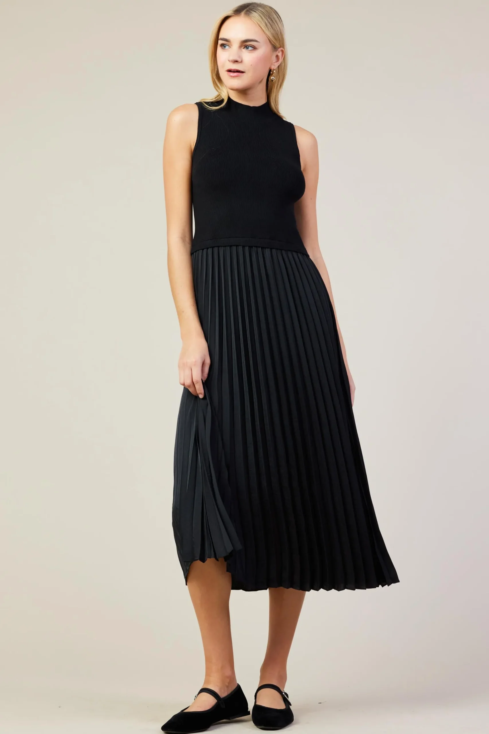 SKIES ARE BLUE Mixed Media Pleated Midi Dress* Midi Dresses