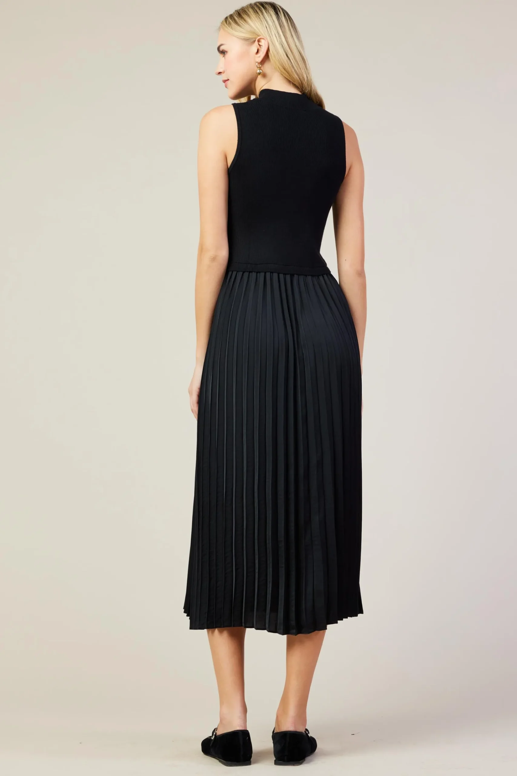 SKIES ARE BLUE Mixed Media Pleated Midi Dress* Midi Dresses