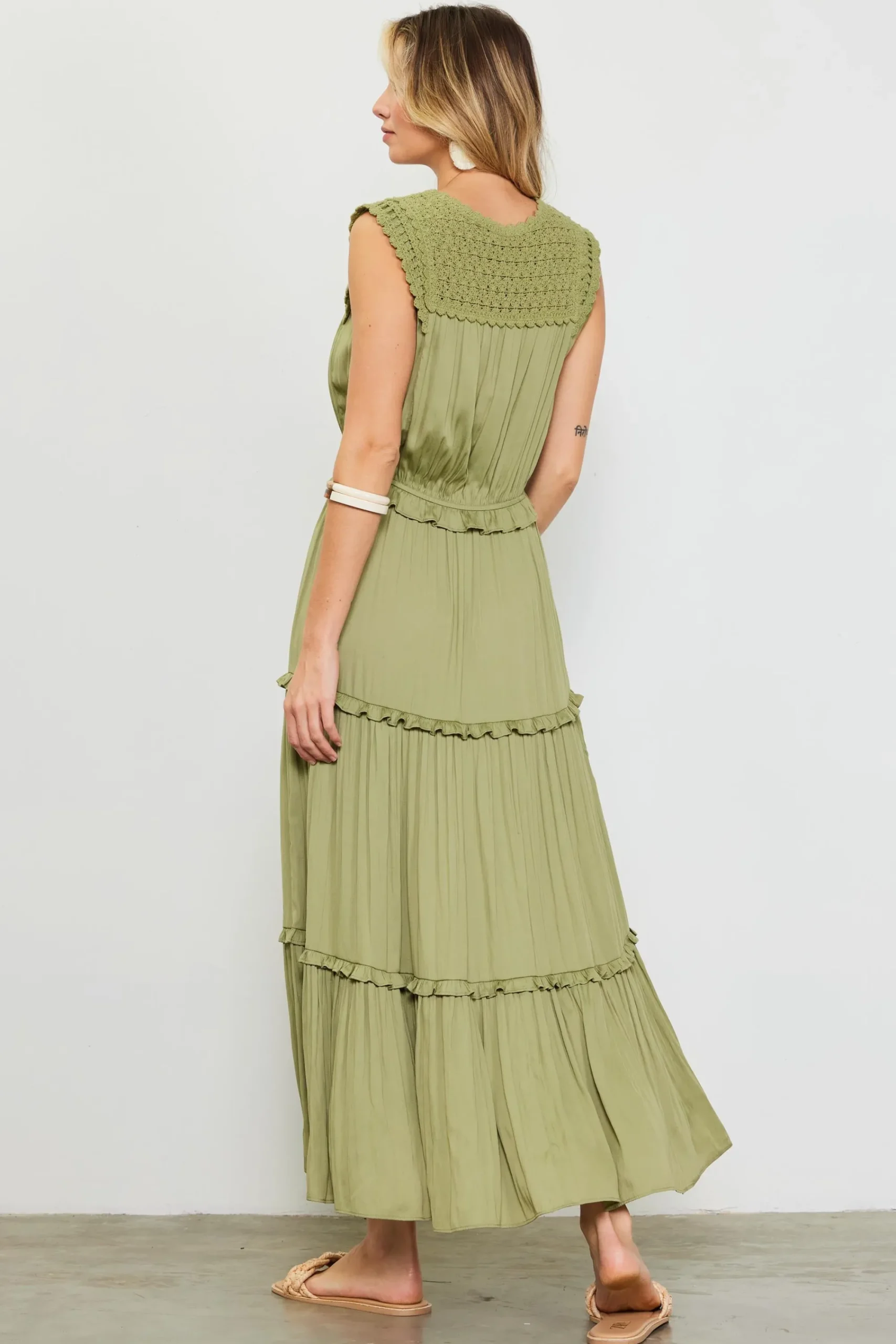 SKIES ARE BLUE Mixed Media Ruffled Tiered Midi Dress* Midi Dresses