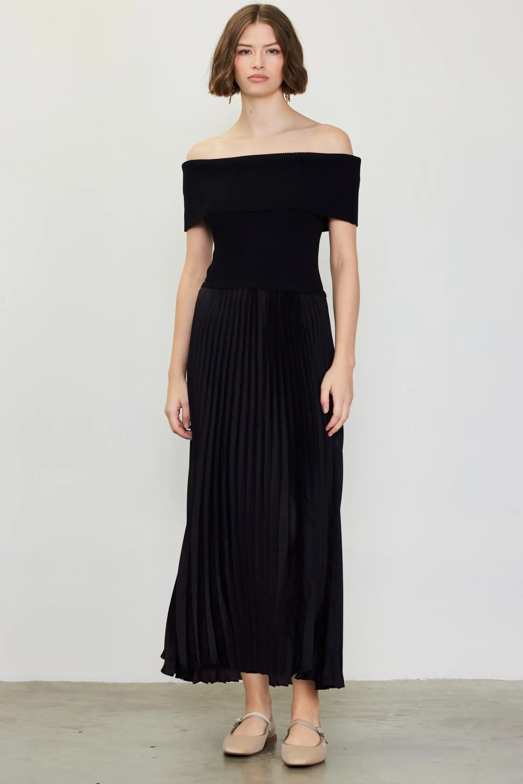 SKIES ARE BLUE Off Shoulder Mixed Media Pleated Dress* Midi Dresses