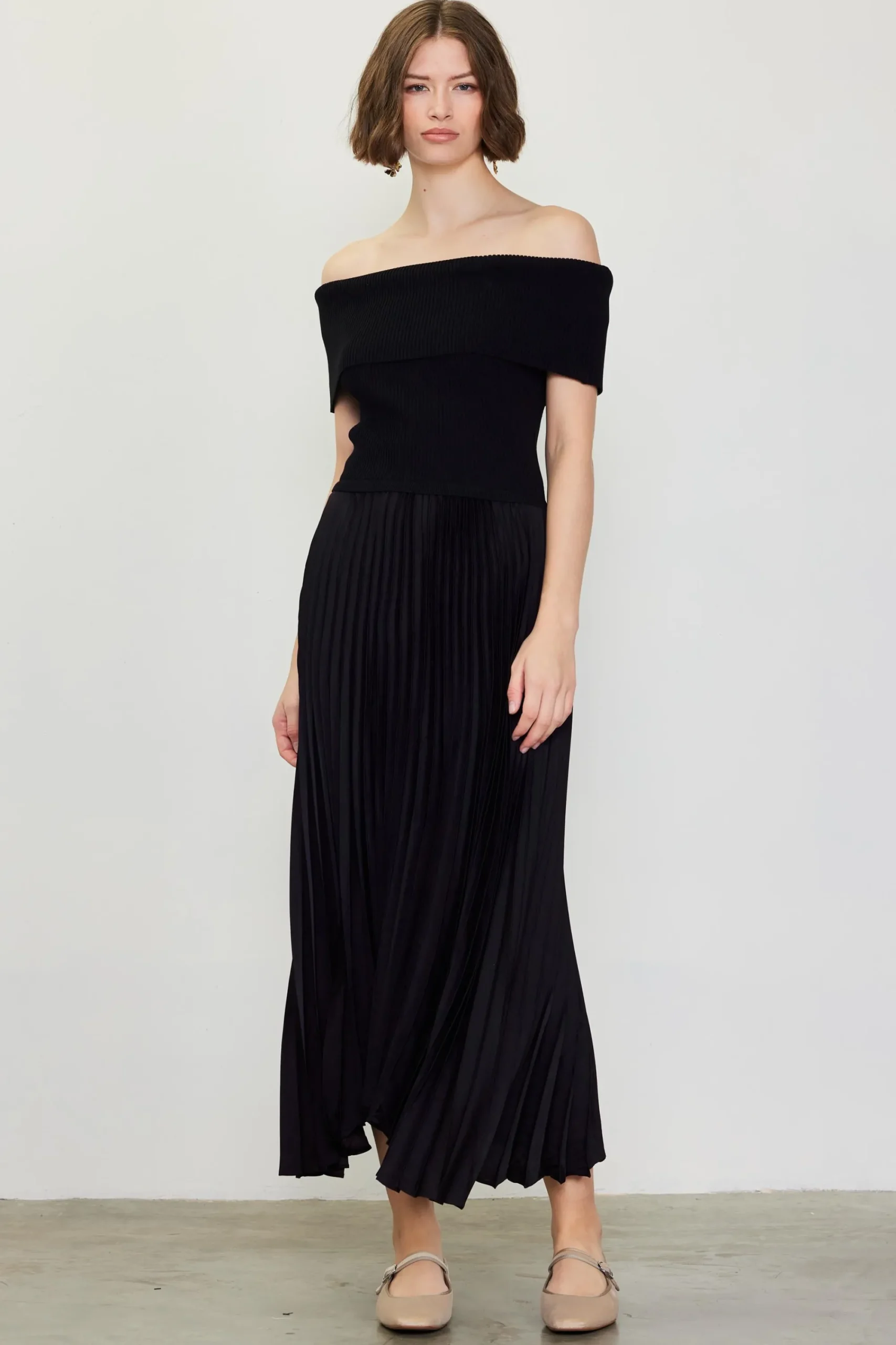 SKIES ARE BLUE Off Shoulder Mixed Media Pleated Dress* Midi Dresses
