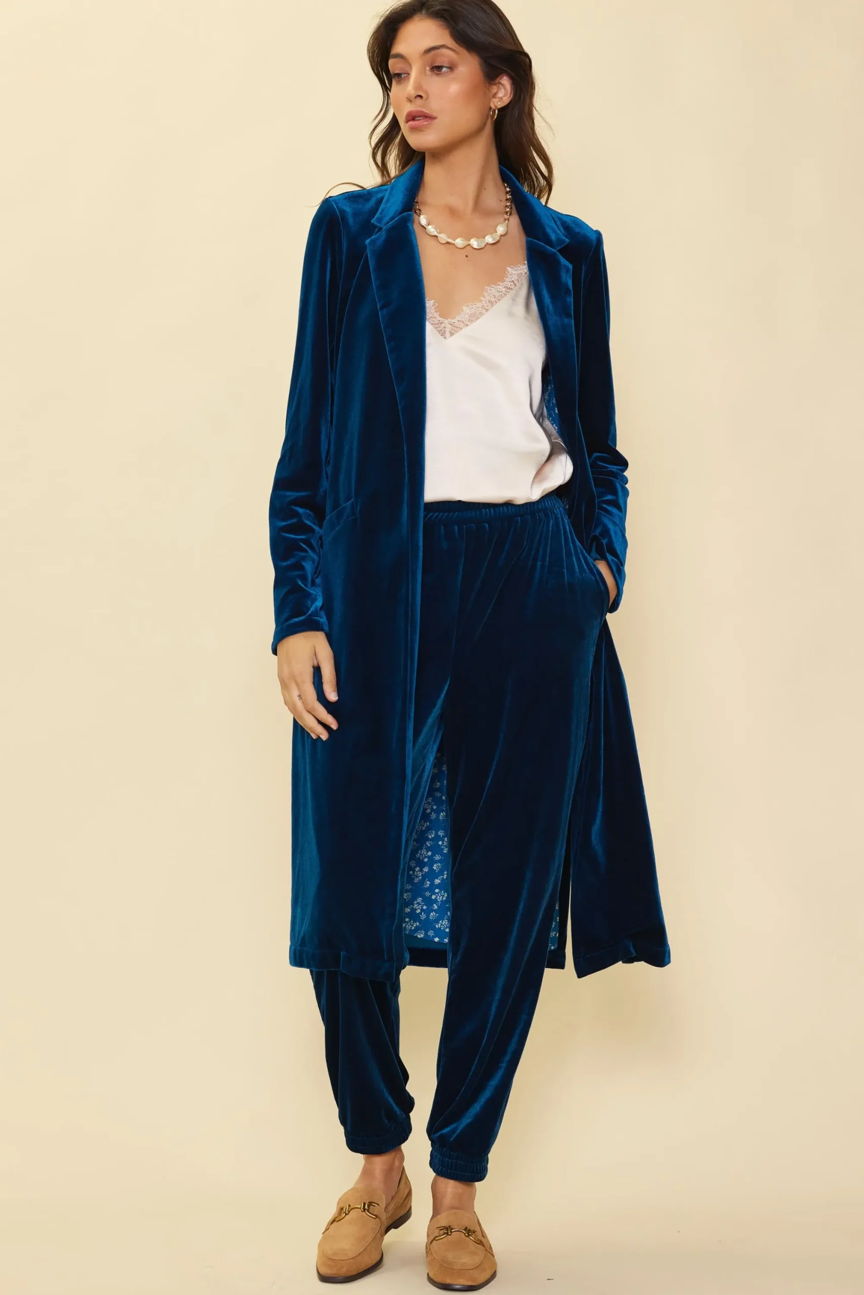 SKIES ARE BLUE Velvet Jogger Pants* Pants